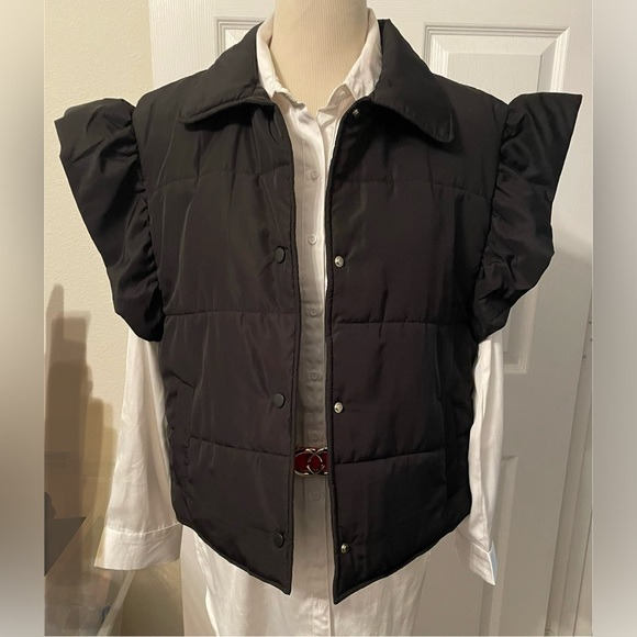 New Black Ruffled sleeveless collared Puffy Vest Coat one size, puffer jacket - Picture 8 of 9
